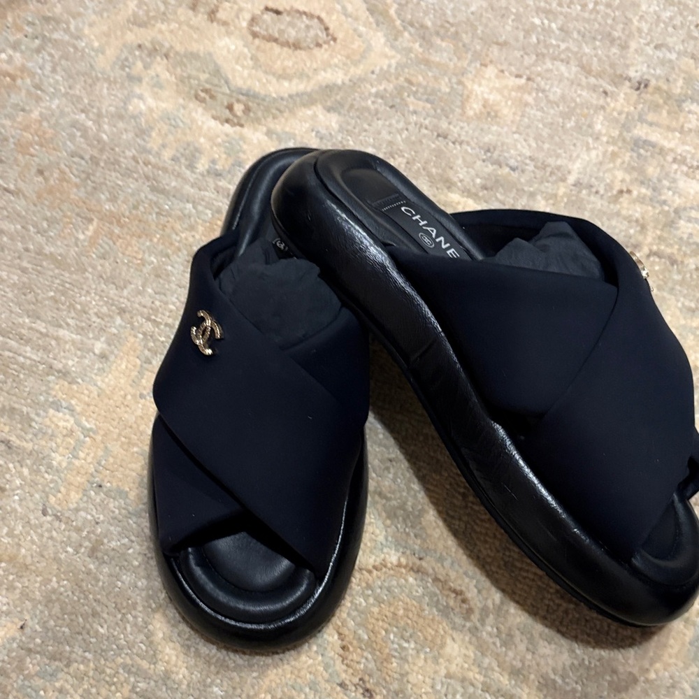 CHANEL Black Women's Sandals with Gold CC logo